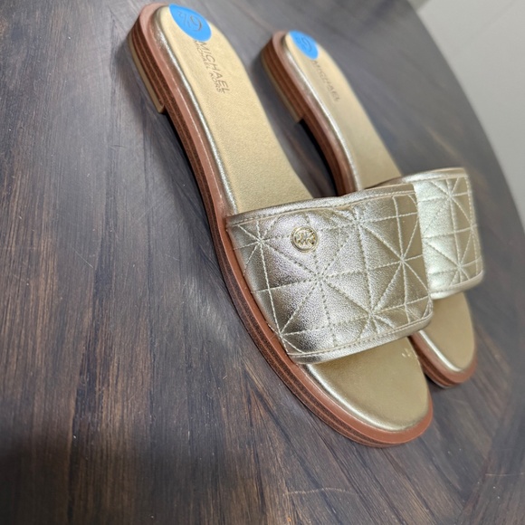 Brand new Michael Kors gold flats - Picture 3 of 3